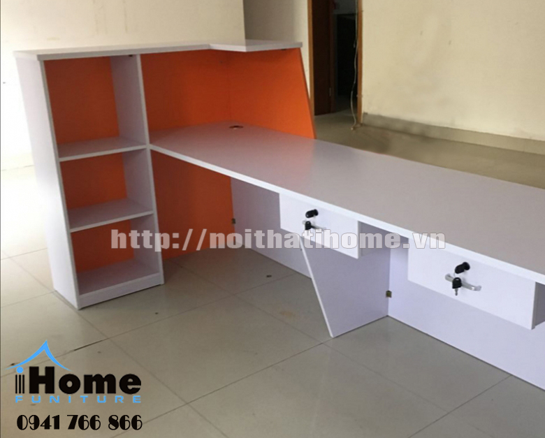 bàn quầy lễ tân hải phòng
